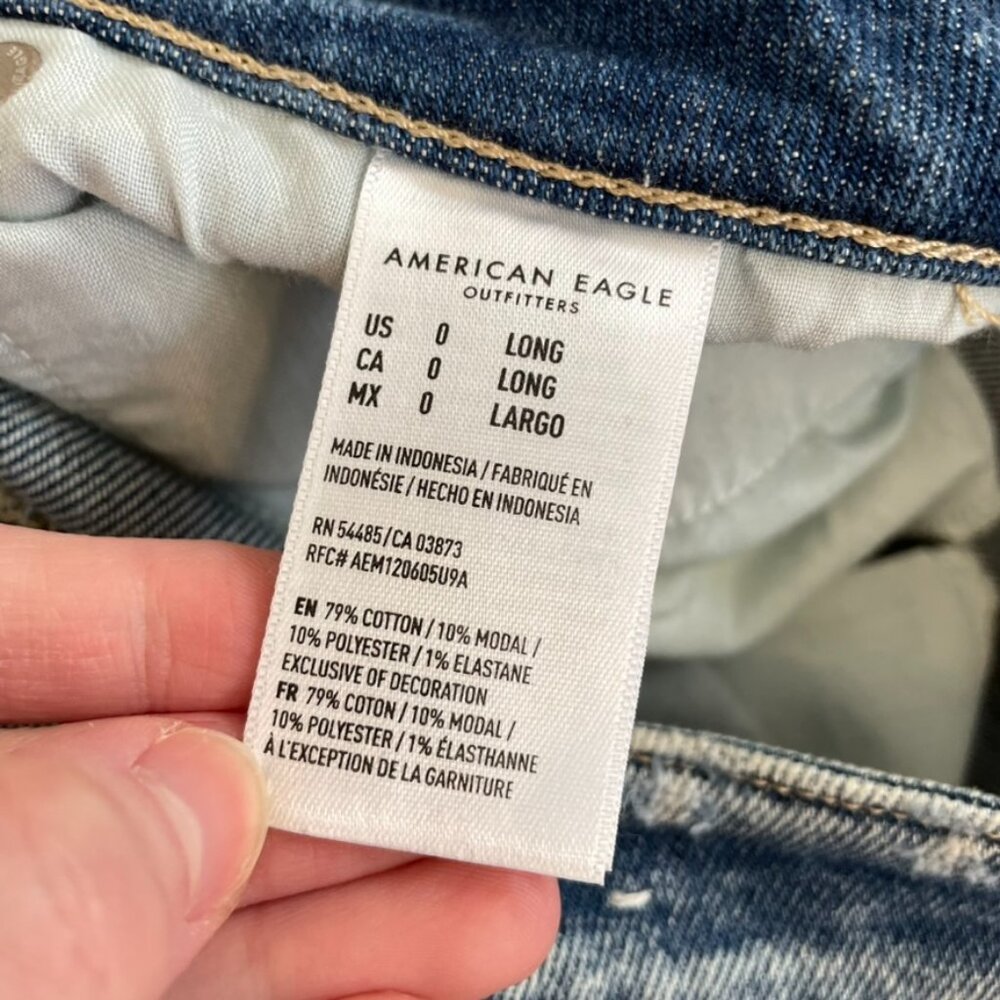 AMERICAN EAGLE AE Stretch Ripped Mom Jean Acid Wash High Waisted Cropped 0 LONG - Picture 8 of 16